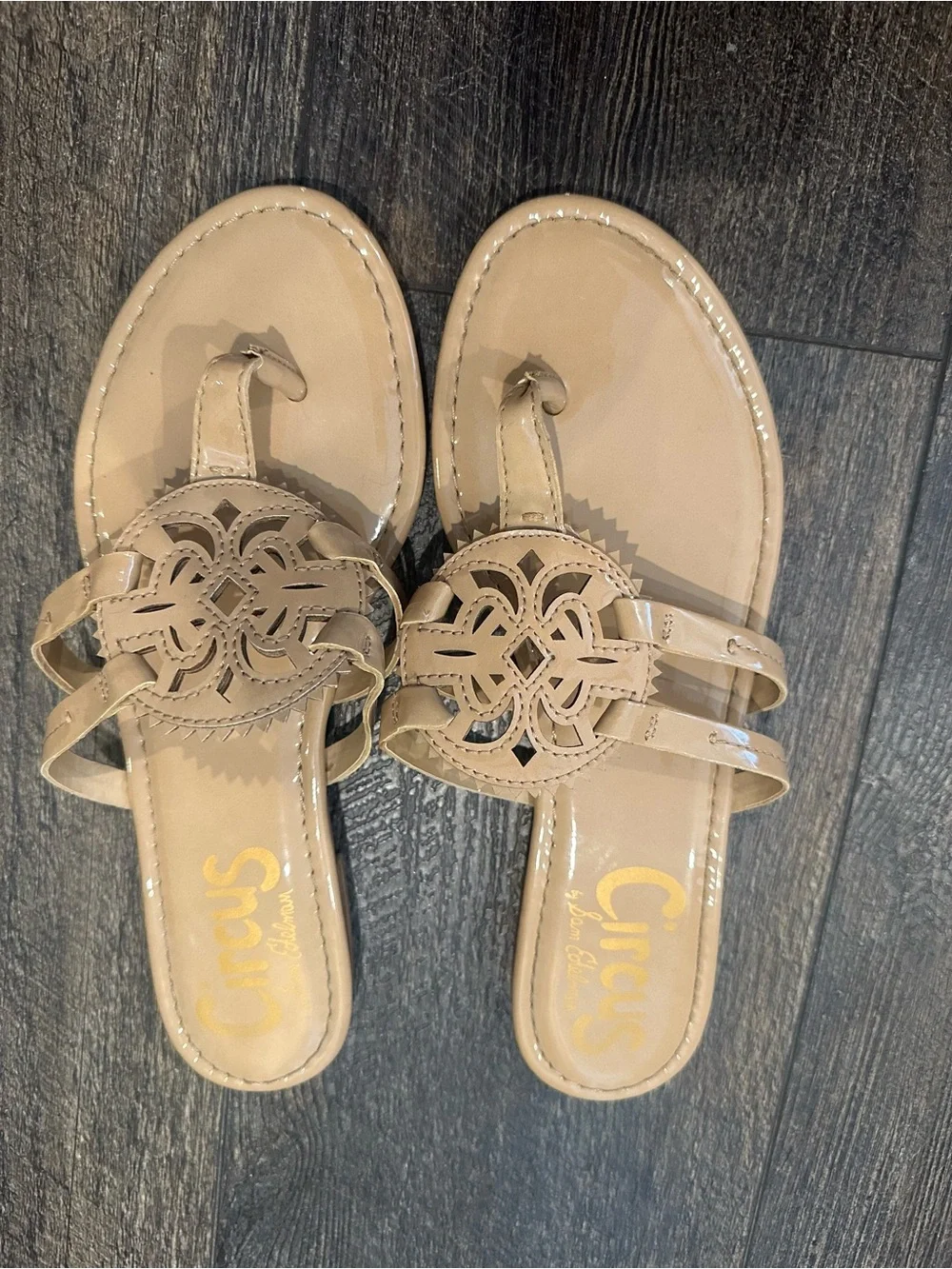 Circus by Sam Edelman Beige Patent Leather Cutout Slide Sandals